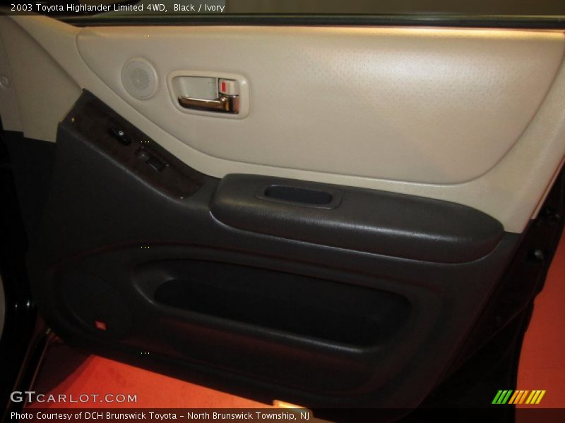 Black / Ivory 2003 Toyota Highlander Limited 4WD