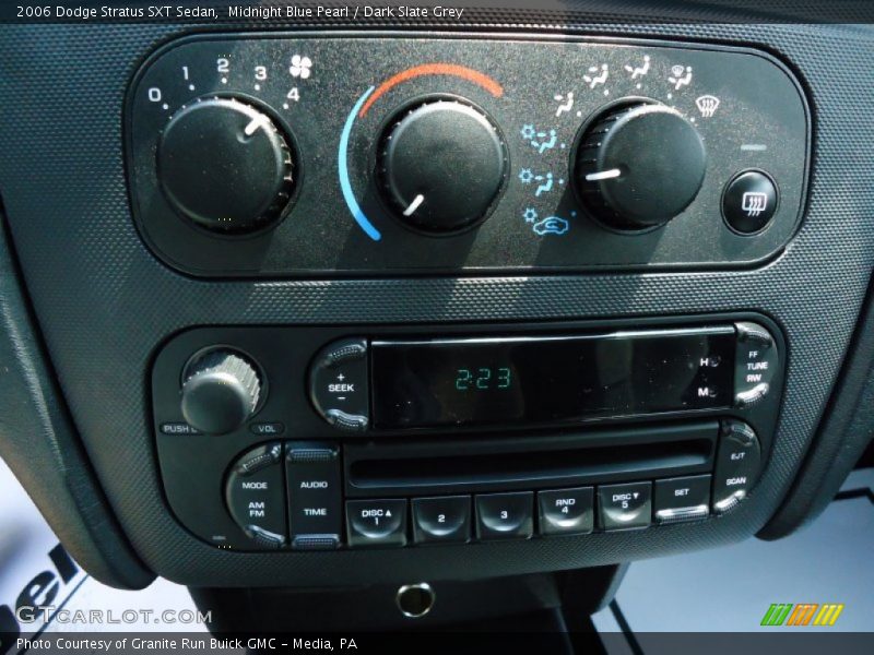 Controls of 2006 Stratus SXT Sedan