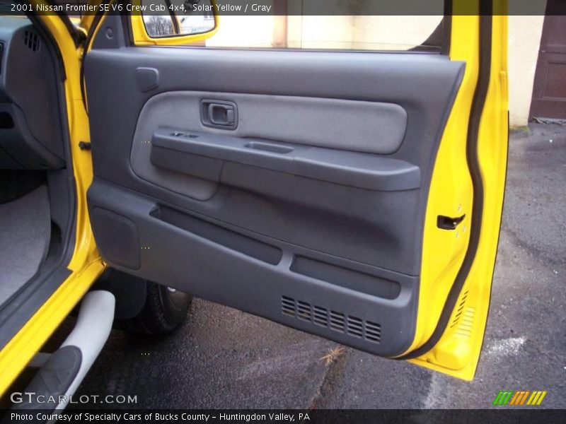 Solar Yellow / Gray 2001 Nissan Frontier SE V6 Crew Cab 4x4