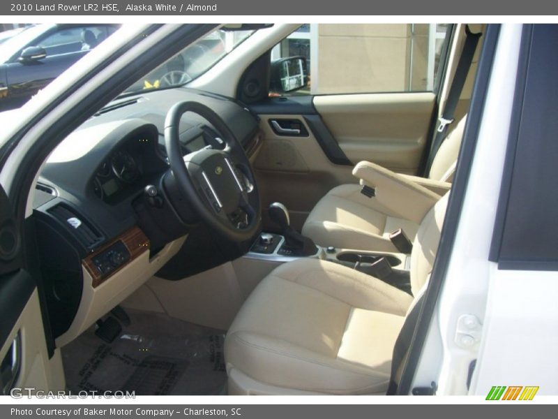 Alaska White / Almond 2010 Land Rover LR2 HSE