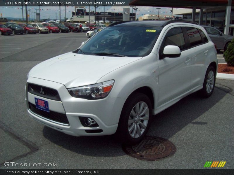 Diamond White Pearl / Black 2011 Mitsubishi Outlander Sport SE 4WD