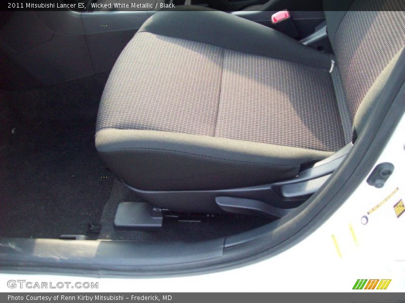 Wicked White Metallic / Black 2011 Mitsubishi Lancer ES
