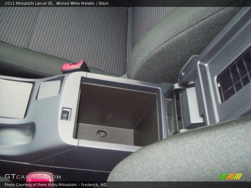 Wicked White Metallic / Black 2011 Mitsubishi Lancer ES