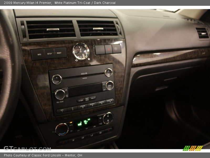 White Platinum Tri-Coat / Dark Charcoal 2009 Mercury Milan I4 Premier