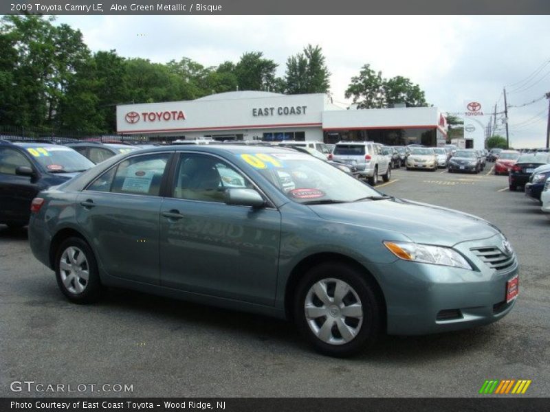 Aloe Green Metallic / Bisque 2009 Toyota Camry LE