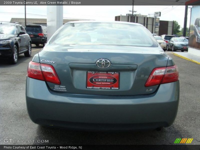 Aloe Green Metallic / Bisque 2009 Toyota Camry LE