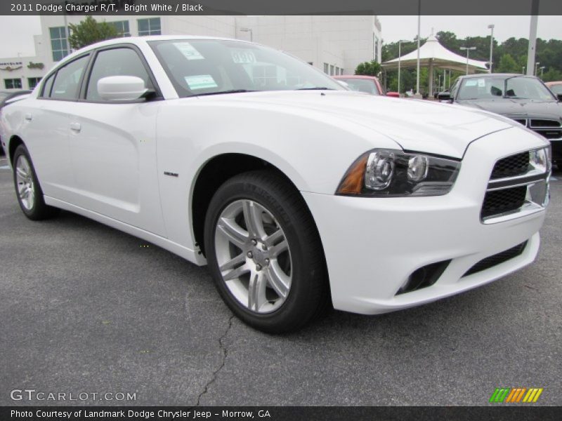 Bright White / Black 2011 Dodge Charger R/T