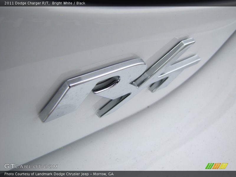 Bright White / Black 2011 Dodge Charger R/T