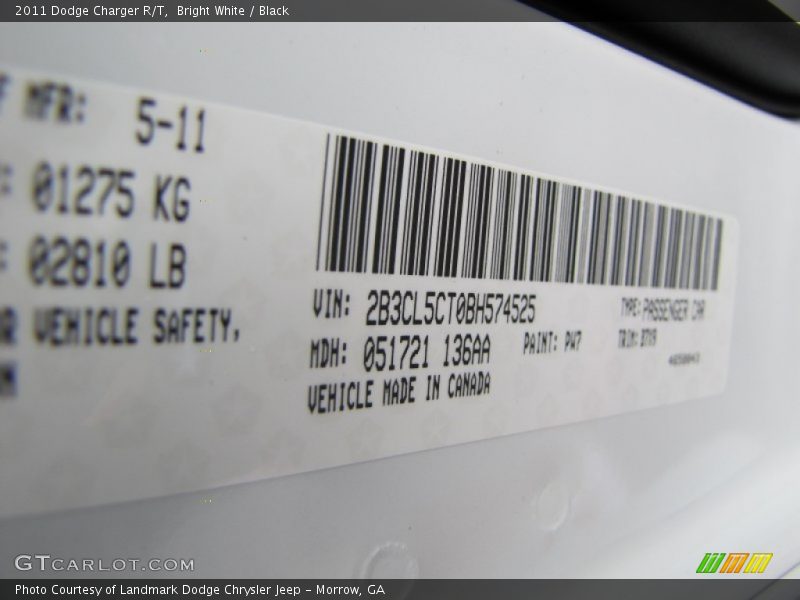 Bright White / Black 2011 Dodge Charger R/T