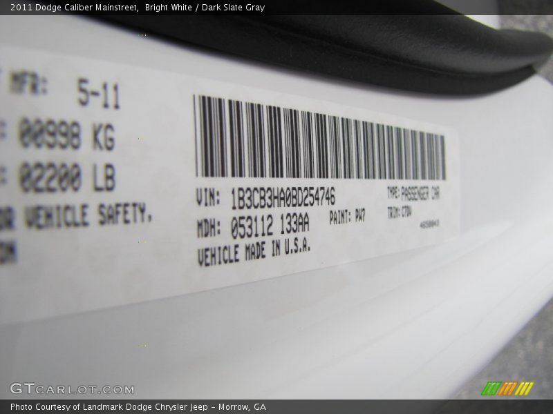 Bright White / Dark Slate Gray 2011 Dodge Caliber Mainstreet