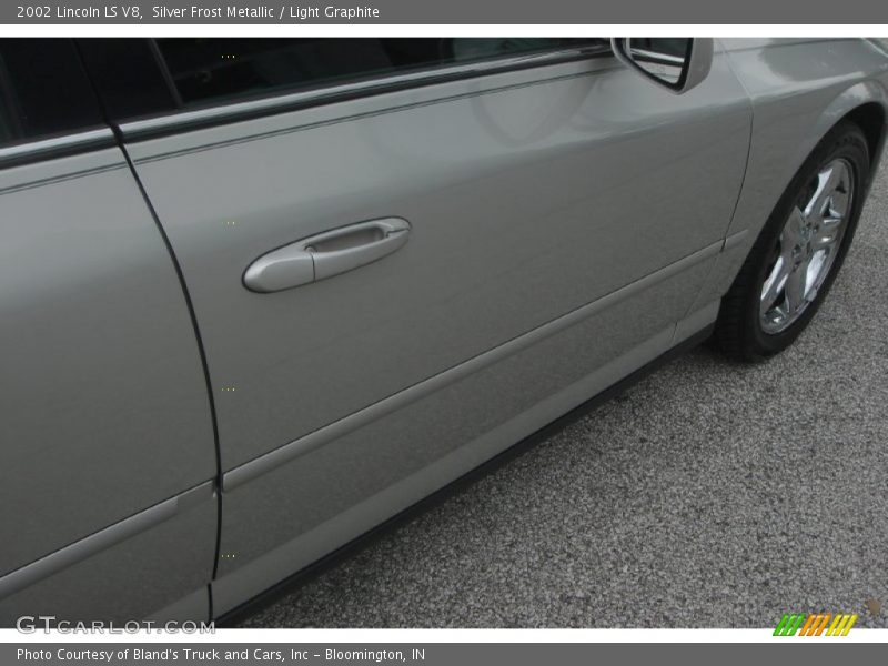 Silver Frost Metallic / Light Graphite 2002 Lincoln LS V8