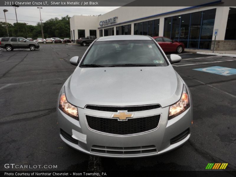 Silver Ice Metallic / Jet Black 2011 Chevrolet Cruze LT