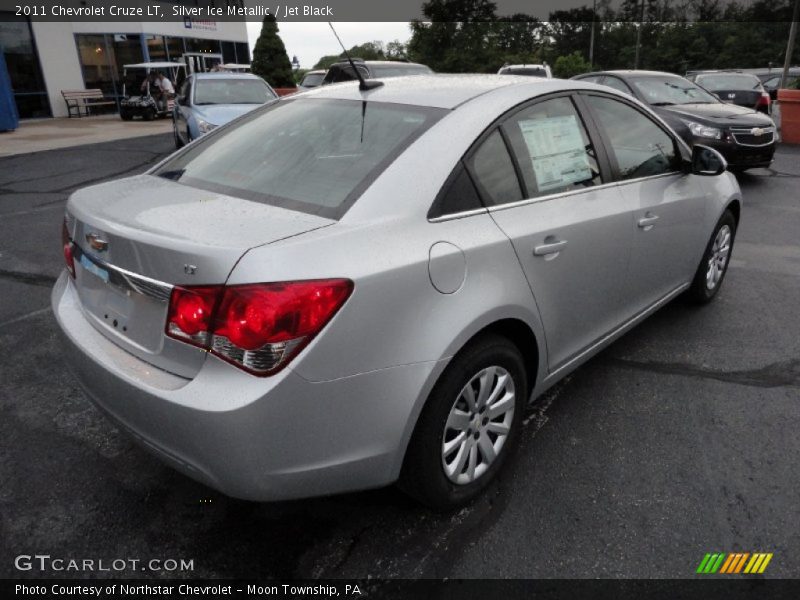 Silver Ice Metallic / Jet Black 2011 Chevrolet Cruze LT
