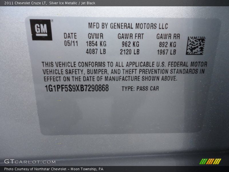 Silver Ice Metallic / Jet Black 2011 Chevrolet Cruze LT