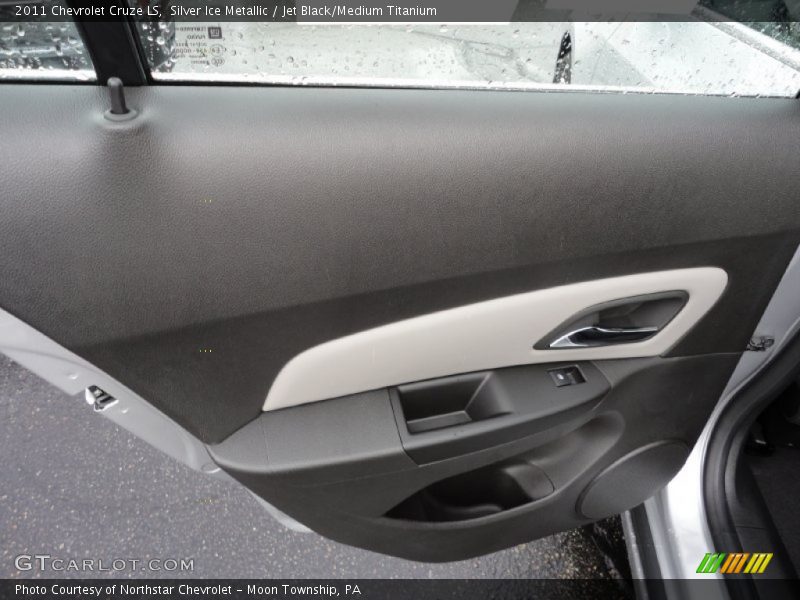 Silver Ice Metallic / Jet Black/Medium Titanium 2011 Chevrolet Cruze LS
