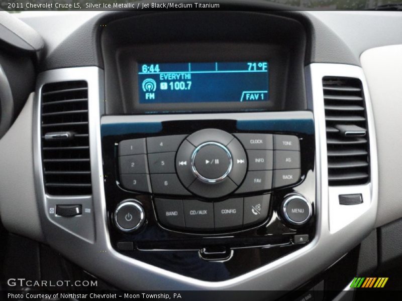 Silver Ice Metallic / Jet Black/Medium Titanium 2011 Chevrolet Cruze LS