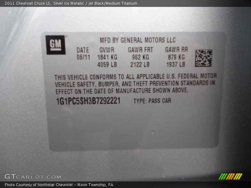Silver Ice Metallic / Jet Black/Medium Titanium 2011 Chevrolet Cruze LS