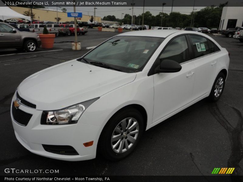Summit White / Jet Black/Medium Titanium 2011 Chevrolet Cruze LS