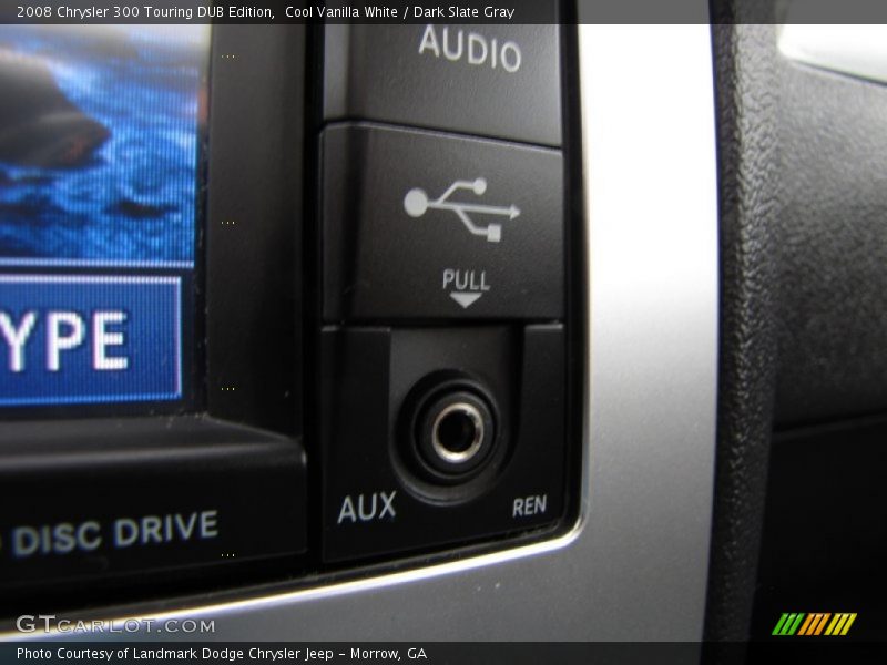 Cool Vanilla White / Dark Slate Gray 2008 Chrysler 300 Touring DUB Edition