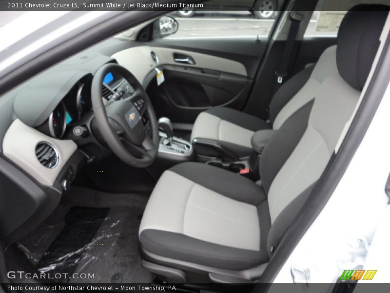 Summit White / Jet Black/Medium Titanium 2011 Chevrolet Cruze LS