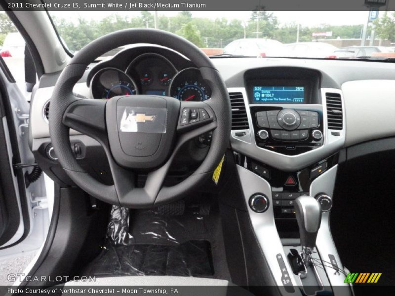 Summit White / Jet Black/Medium Titanium 2011 Chevrolet Cruze LS