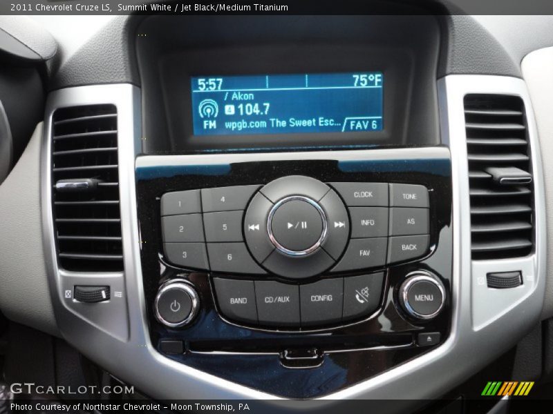 Summit White / Jet Black/Medium Titanium 2011 Chevrolet Cruze LS