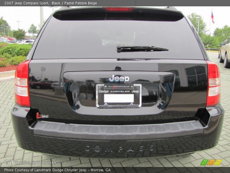 Black / Pastel Pebble Beige 2007 Jeep Compass Sport