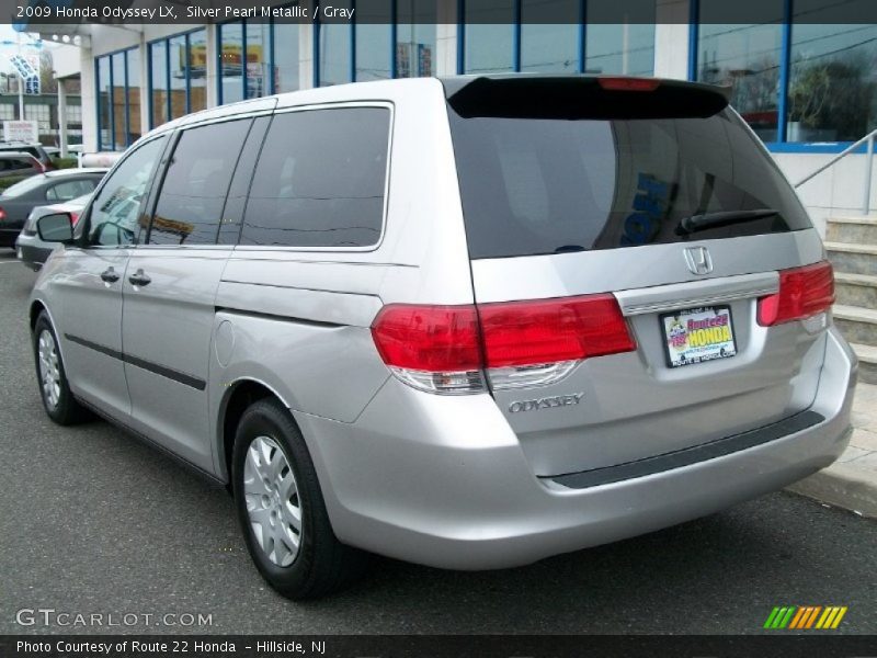 Silver Pearl Metallic / Gray 2009 Honda Odyssey LX