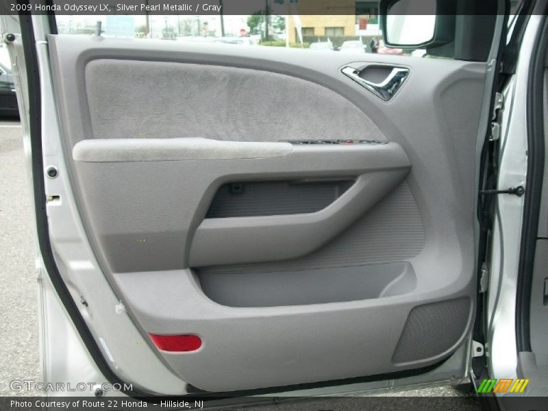 Silver Pearl Metallic / Gray 2009 Honda Odyssey LX