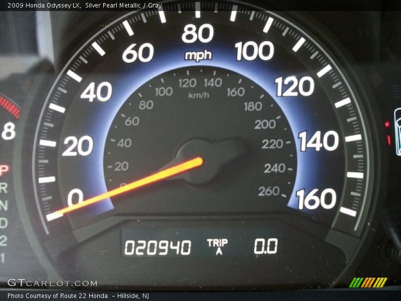 Silver Pearl Metallic / Gray 2009 Honda Odyssey LX