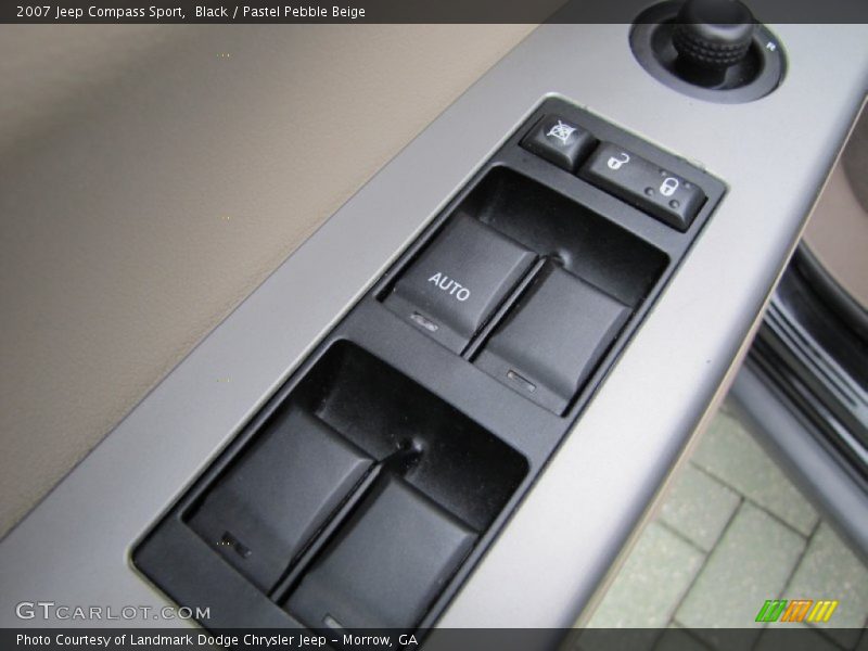 Black / Pastel Pebble Beige 2007 Jeep Compass Sport