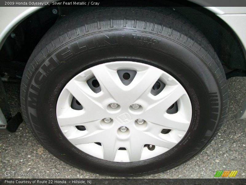 Silver Pearl Metallic / Gray 2009 Honda Odyssey LX