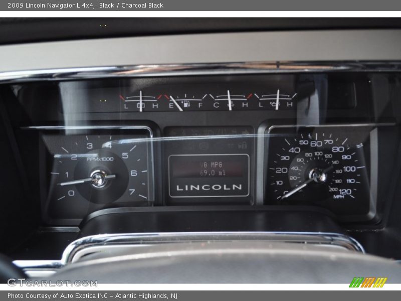  2009 Navigator L 4x4 L 4x4 Gauges