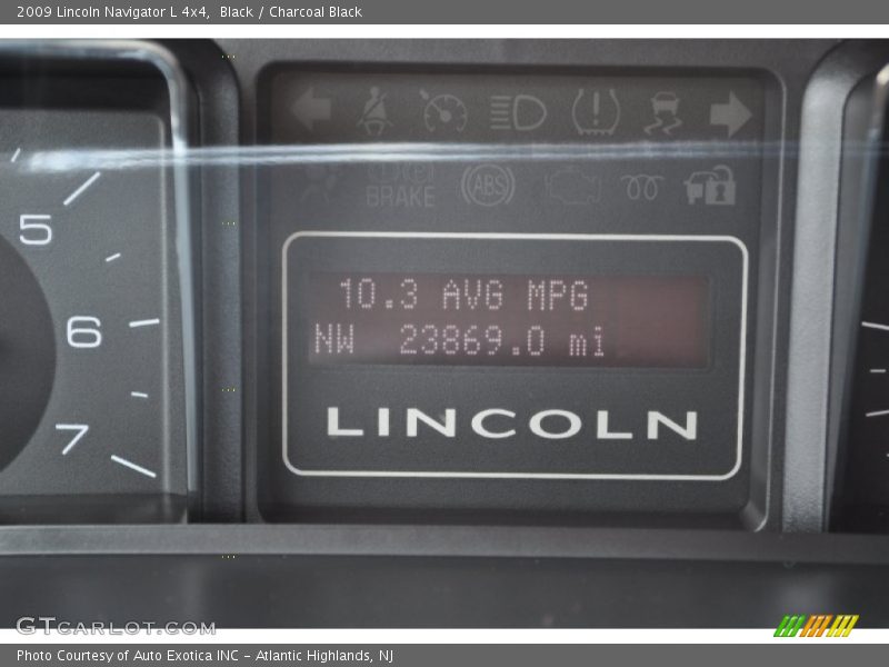 Black / Charcoal Black 2009 Lincoln Navigator L 4x4