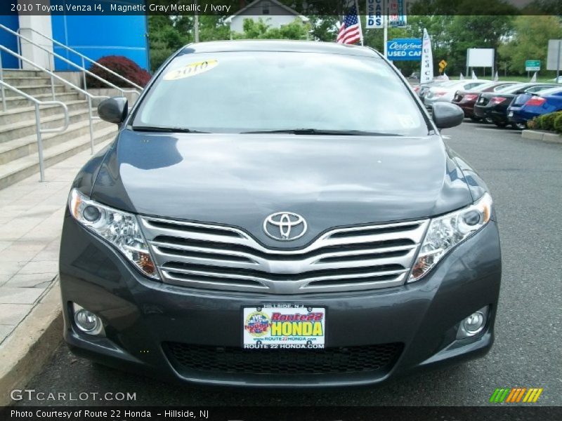 Magnetic Gray Metallic / Ivory 2010 Toyota Venza I4