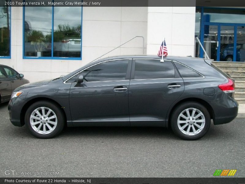 Magnetic Gray Metallic / Ivory 2010 Toyota Venza I4