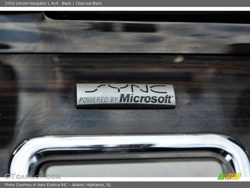 Black / Charcoal Black 2009 Lincoln Navigator L 4x4