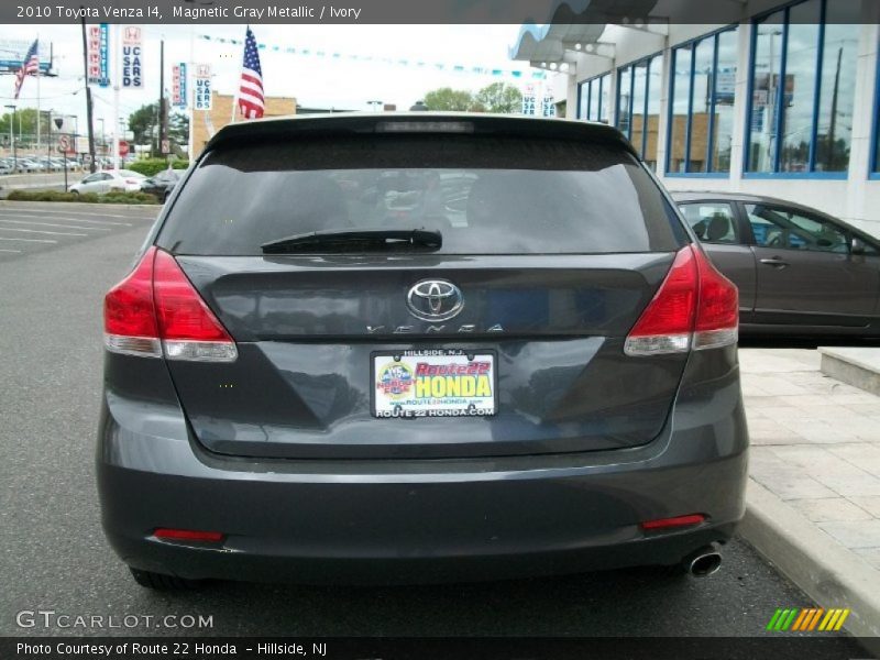 Magnetic Gray Metallic / Ivory 2010 Toyota Venza I4