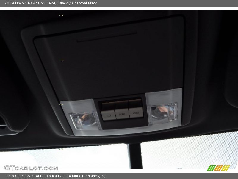 Black / Charcoal Black 2009 Lincoln Navigator L 4x4