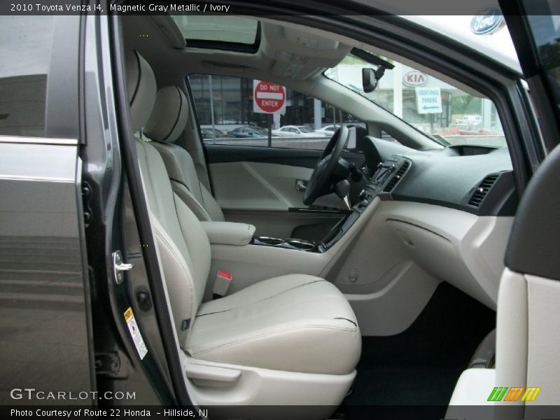 Magnetic Gray Metallic / Ivory 2010 Toyota Venza I4