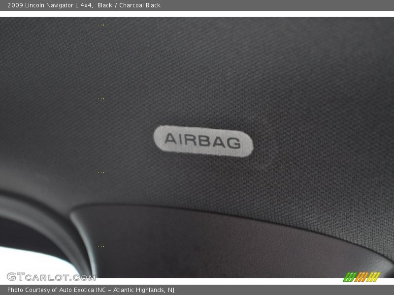 Black / Charcoal Black 2009 Lincoln Navigator L 4x4