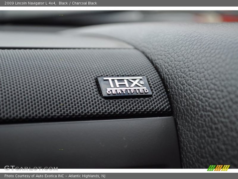 Black / Charcoal Black 2009 Lincoln Navigator L 4x4