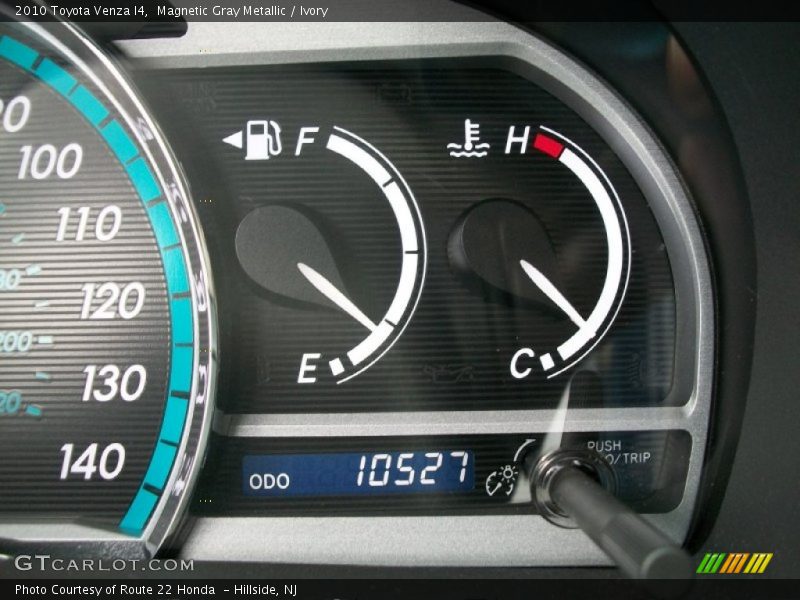 Magnetic Gray Metallic / Ivory 2010 Toyota Venza I4