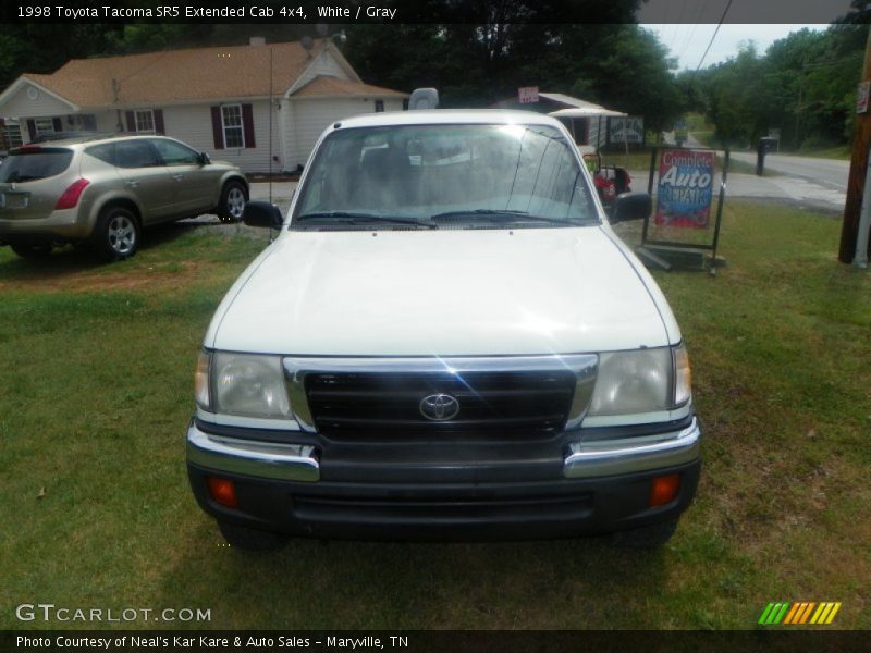 White / Gray 1998 Toyota Tacoma SR5 Extended Cab 4x4