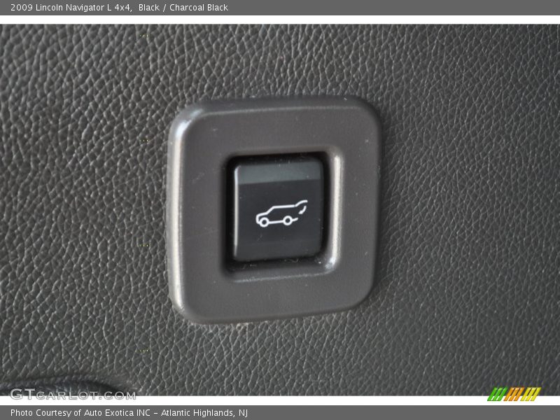 Controls of 2009 Navigator L 4x4