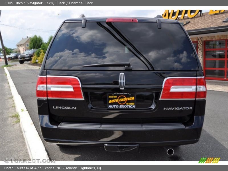 Black / Charcoal Black 2009 Lincoln Navigator L 4x4