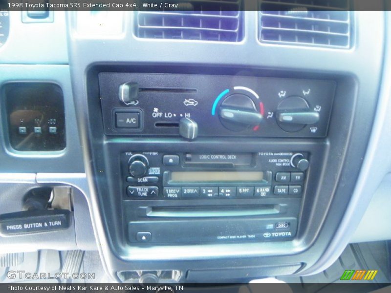 Controls of 1998 Tacoma SR5 Extended Cab 4x4
