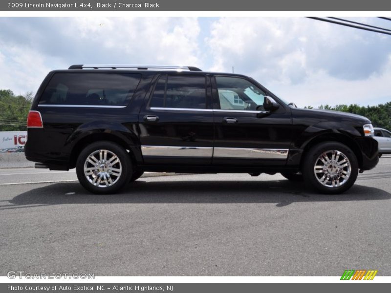  2009 Navigator L 4x4 Black