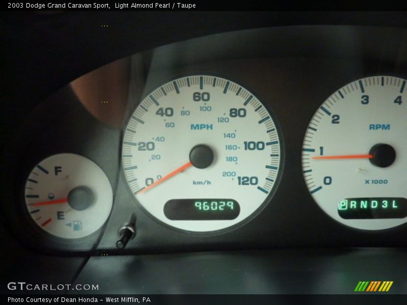 Light Almond Pearl / Taupe 2003 Dodge Grand Caravan Sport