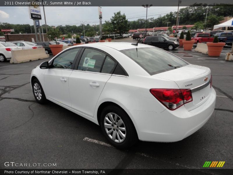 Summit White / Jet Black 2011 Chevrolet Cruze LT